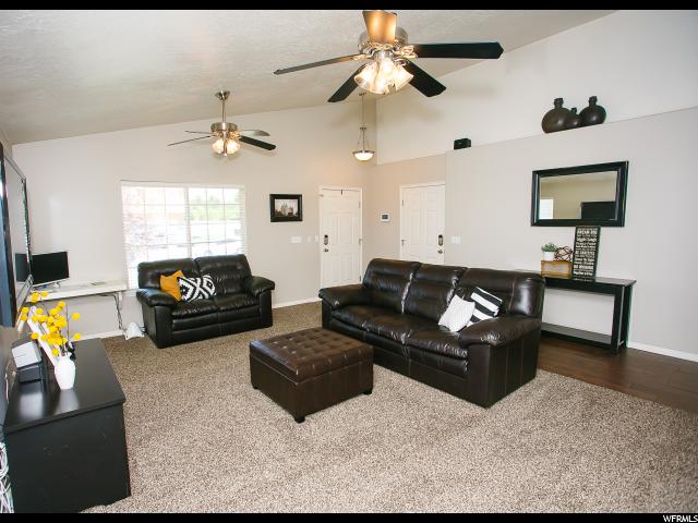 524 E Apple Blossom Ln Pleasant Grove, UT 84062