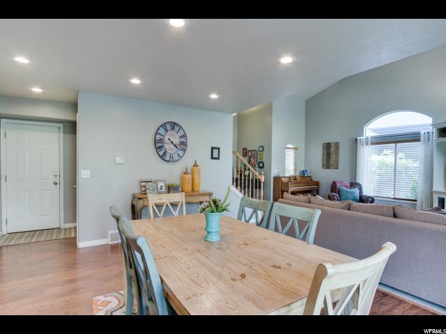 10682 N Bristol