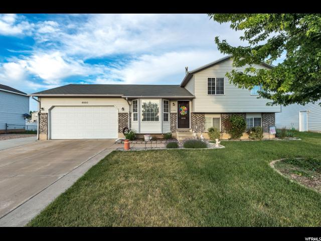 3857 Foxglen