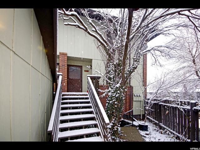 622 W Winchester St