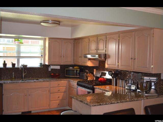 645 E Williamsburg Park Cir S Sandy, UT 84070