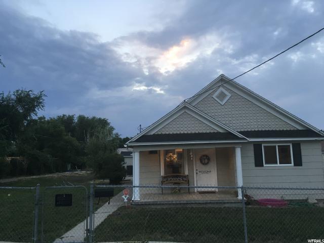 225 N 3rd St E