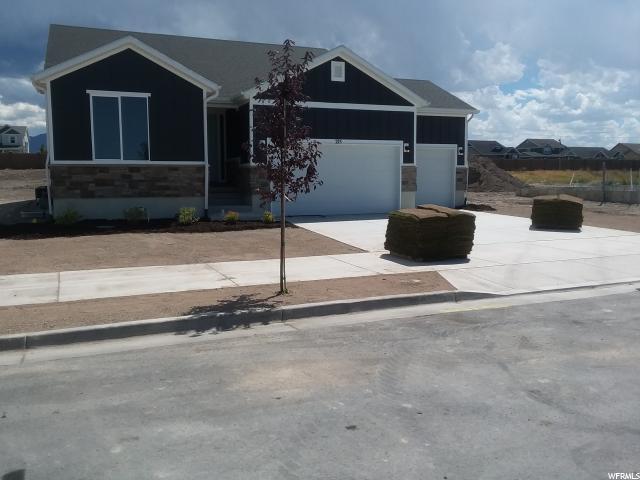 238 Lakeview N