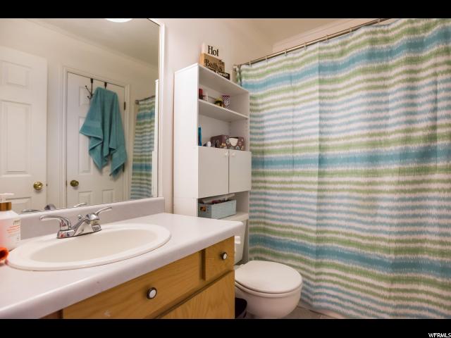 4890 W Saguaro S