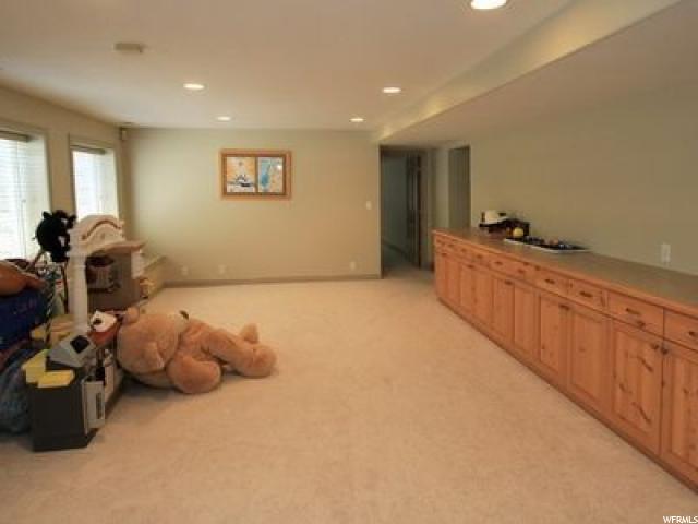 2447 E Granite Hills Cir S