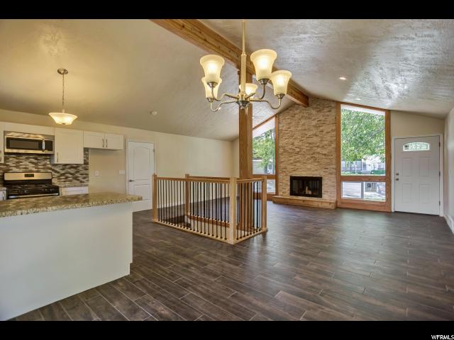 1573 E Crest Cir S Sandy, UT 84093