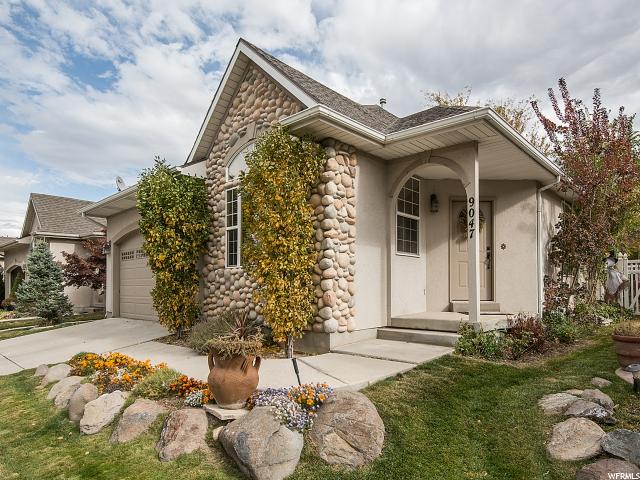 9047 Enchanted Oak Ln