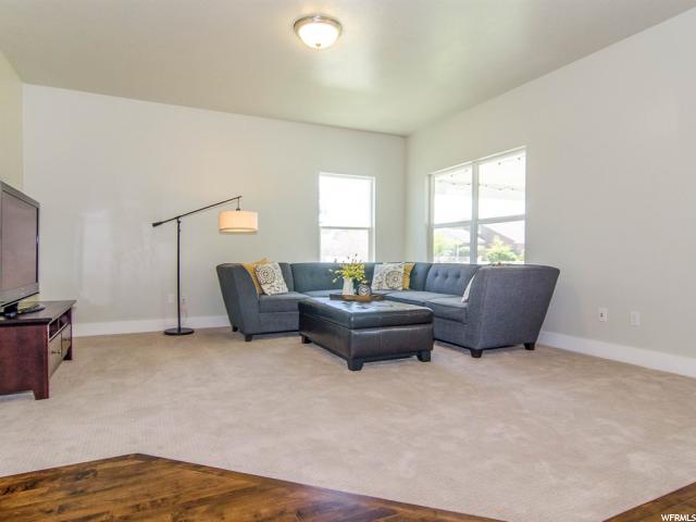 11676 S Harvest Rain Ave South Jordan, UT 84095