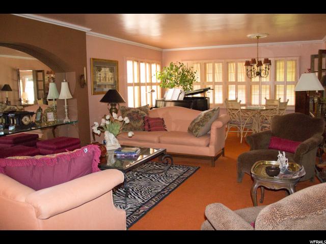 933 S Greenwood Ter #16