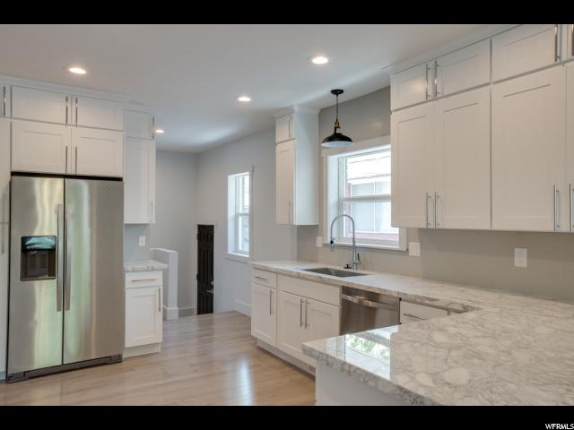 260 E Edith Ave