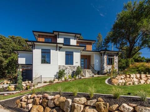 2255 S Onieda E