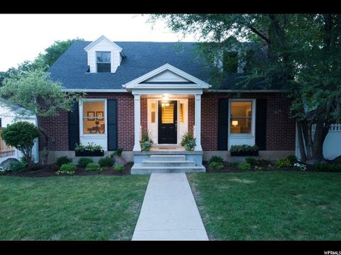 1386 E Laird