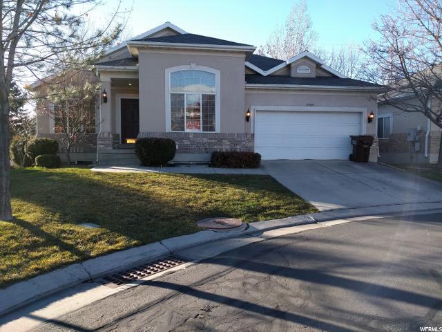 1610 E Kingsrow Dr