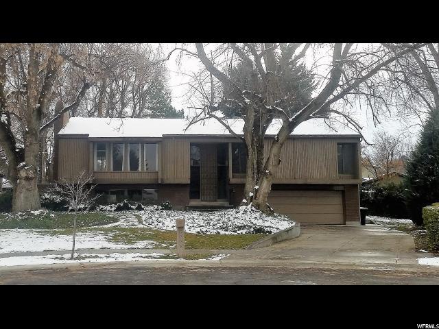 1610 E Kingsrow Dr
