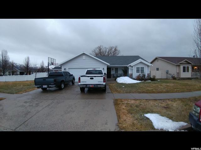 381 E 400 S