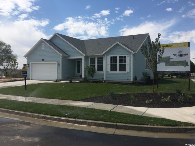2558 W 2625 N