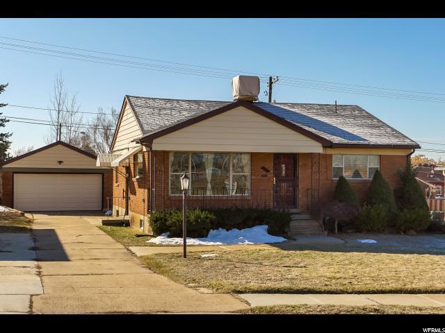 1724 E Swan S