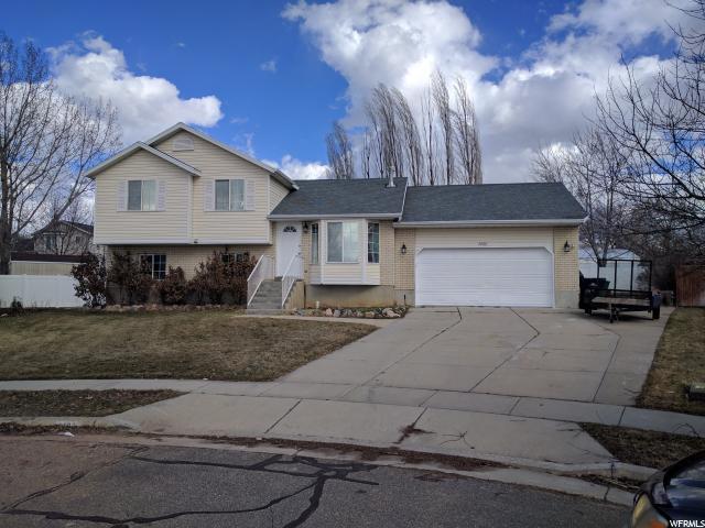 1724 E Swan S