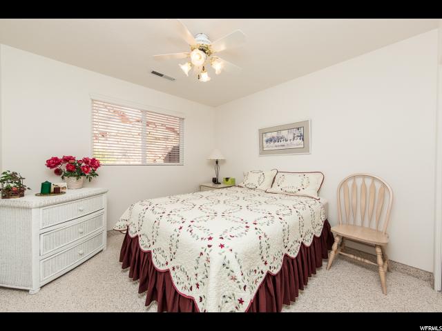 1050 N Red Hills Pkwy W