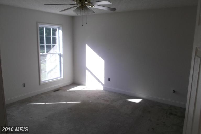 121 Split Oak St