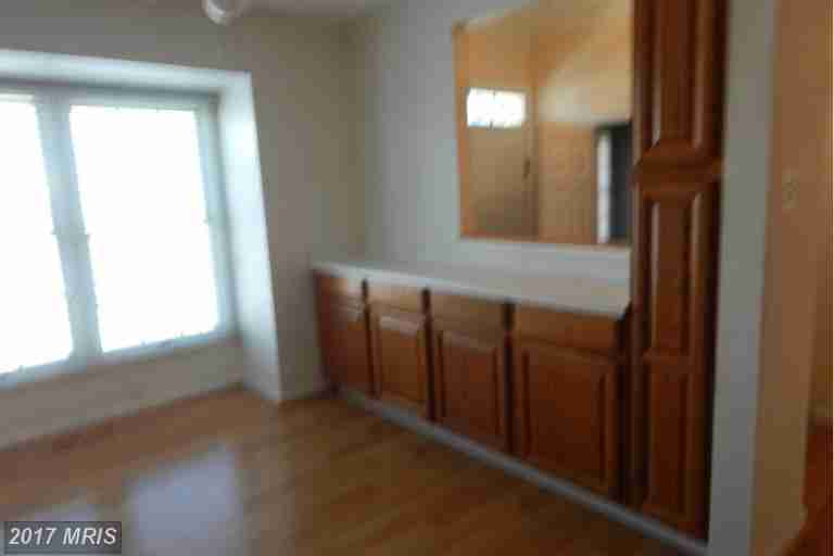10615 Lockerbie Way