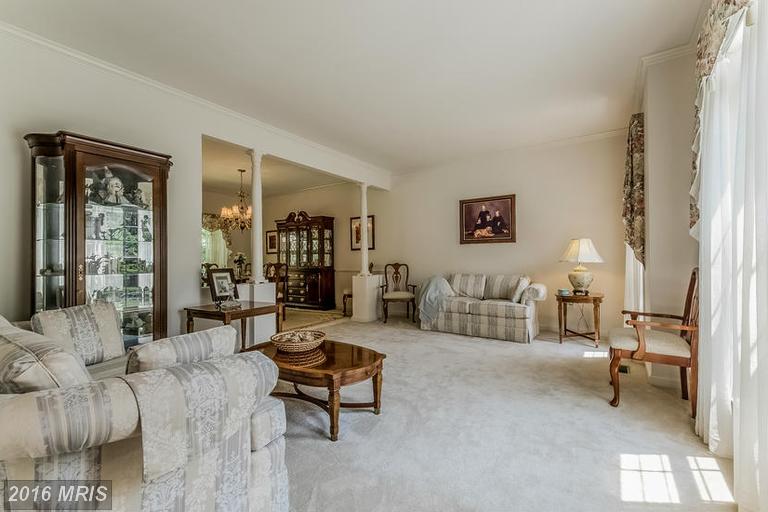 12443 Christian Ln