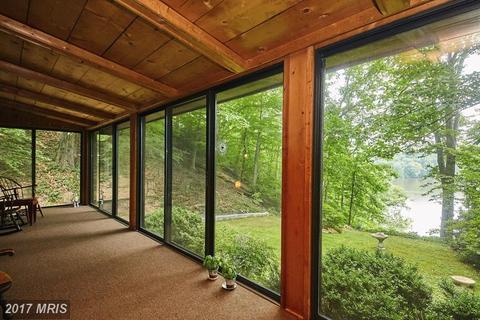 7773 Fern Oak Ct