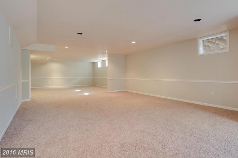 6405 Lindera Ct