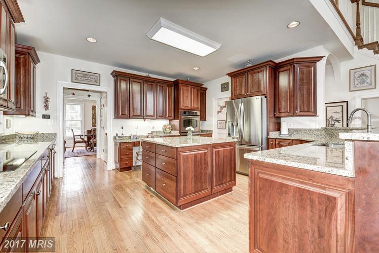 6816 Brimstone Ln