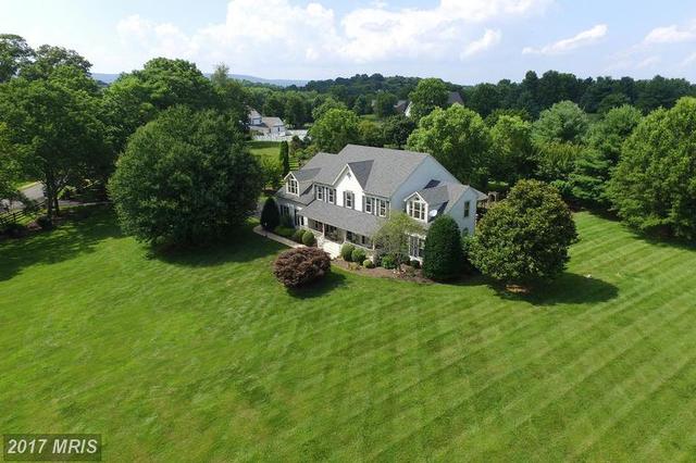 Mayfair Crown Dr