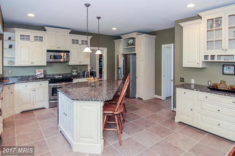 Mayfair Crown Dr