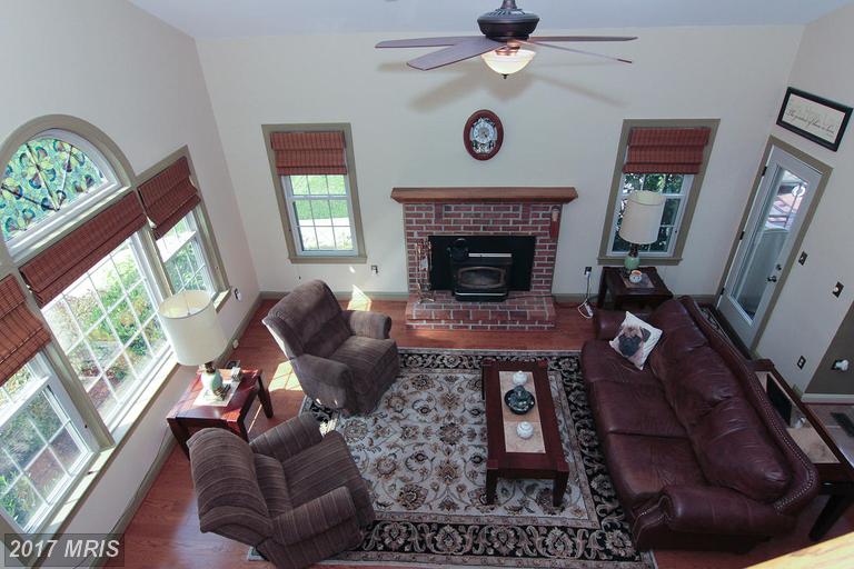 Mayfair Crown Dr