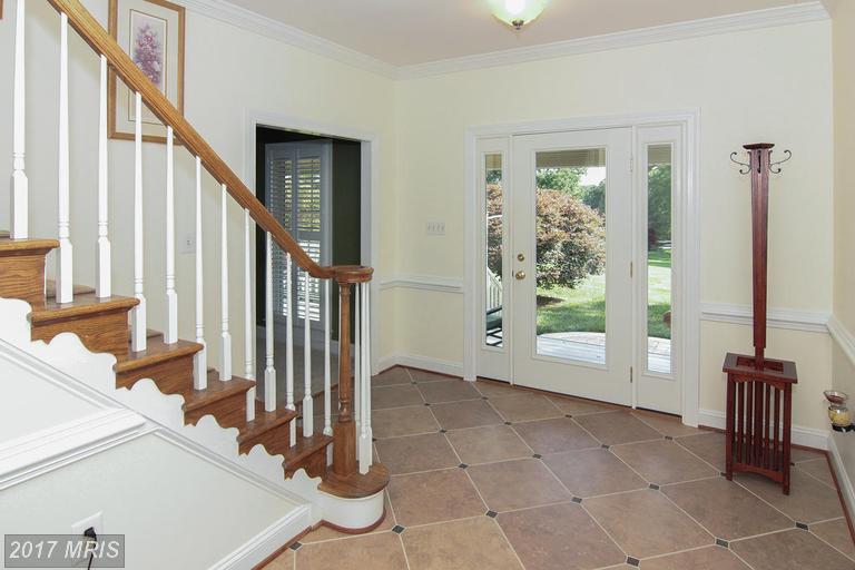Mayfair Crown Dr