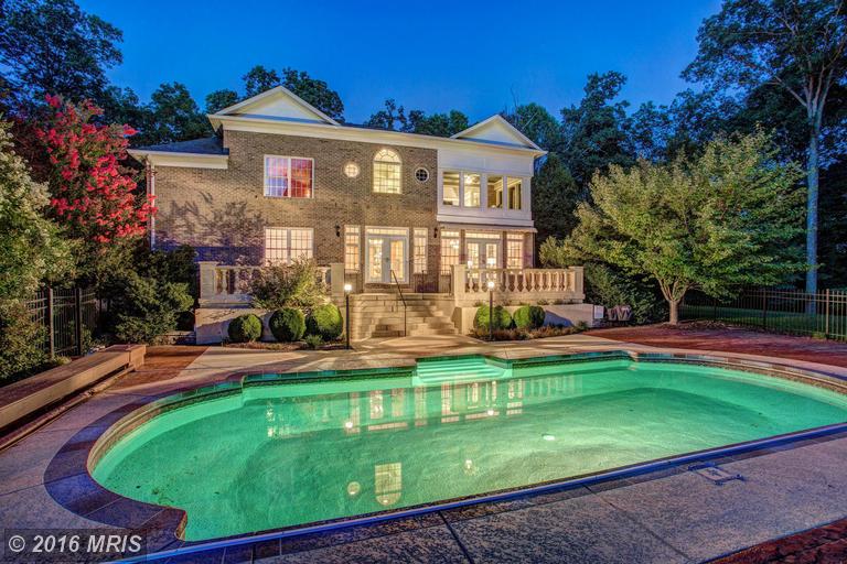 9565 Briar Ln