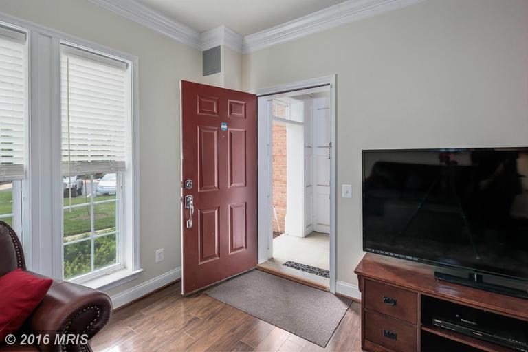 For Sale: 20654 Sibbald Sq Ashburn, VA 20147