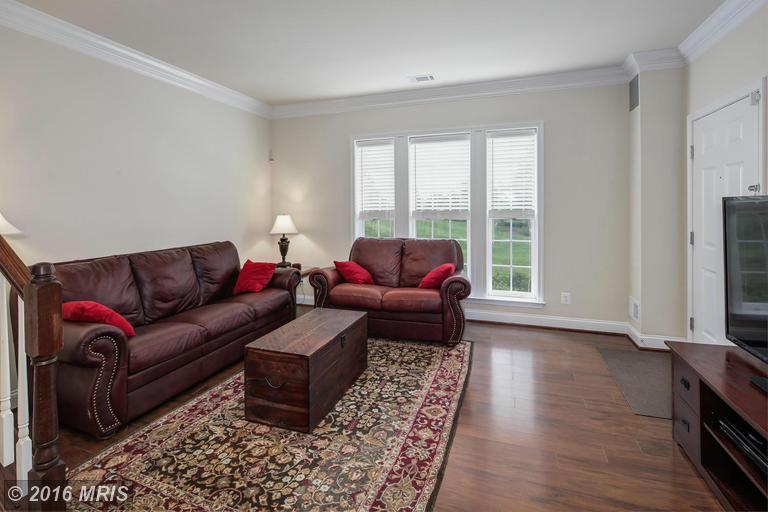 For Sale: 20654 Sibbald Sq Ashburn, VA 20147