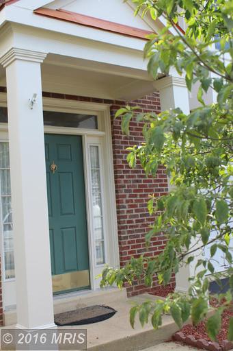 21736 Kings Crossing Ter Ashburn, VA 20147