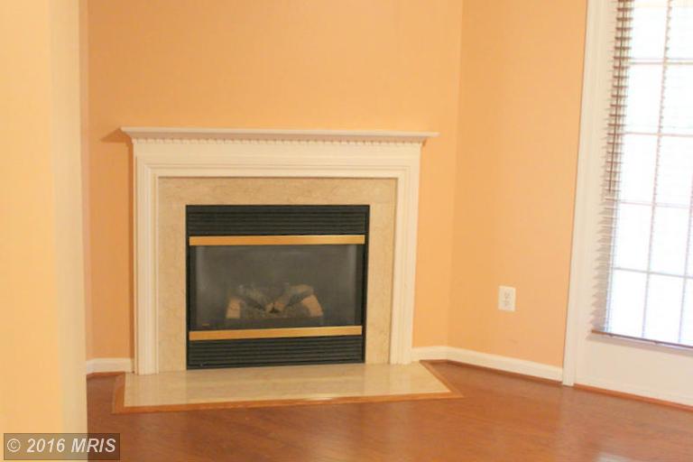 21736 Kings Crossing Ter Ashburn, VA 20147