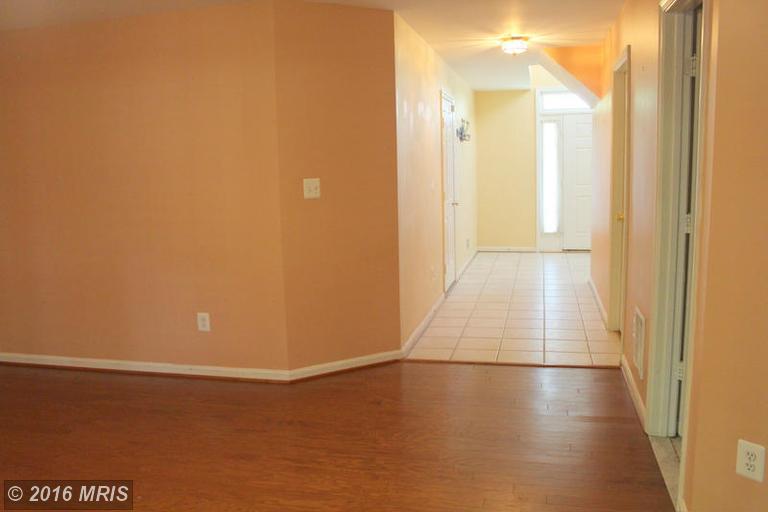21736 Kings Crossing Ter Ashburn, VA 20147