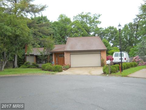 10903 Leeds Ct