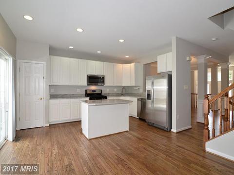 20774 Hollow Falls Ter