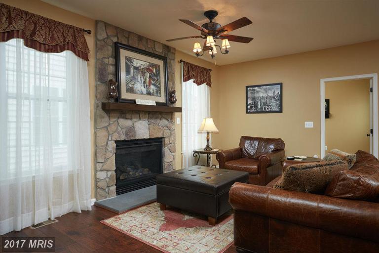 15135 Kroll Ln