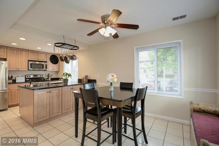 624 Clearwater Ct Herndon, VA 20170