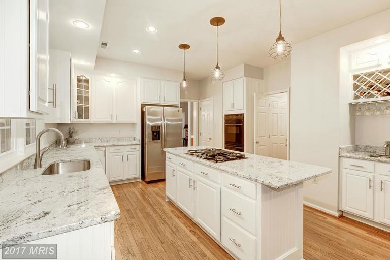 208 Alpine Dr SE