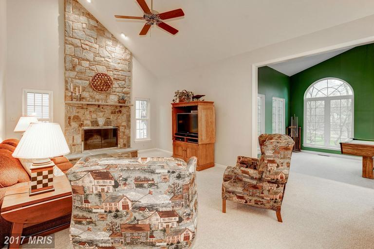 208 Alpine Dr SE