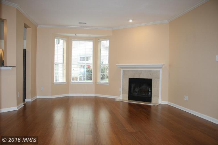 676 Gateway Dr SE #810