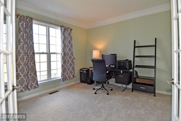 43122 Lake Ridge Pl