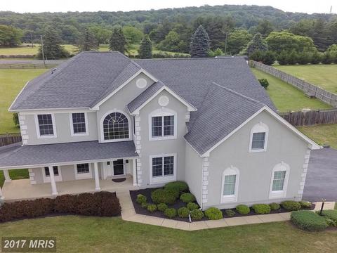 13526 Village Green Dr