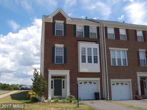 237 Golden Larch Ter NE