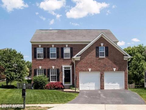 516 Doyle Ter NE